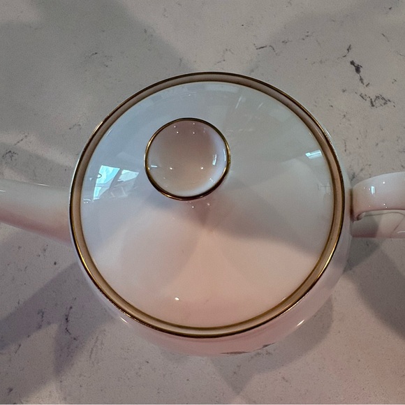 Royal Worcester Bone China Teapot “September” Made in England - Picture 12 of 13